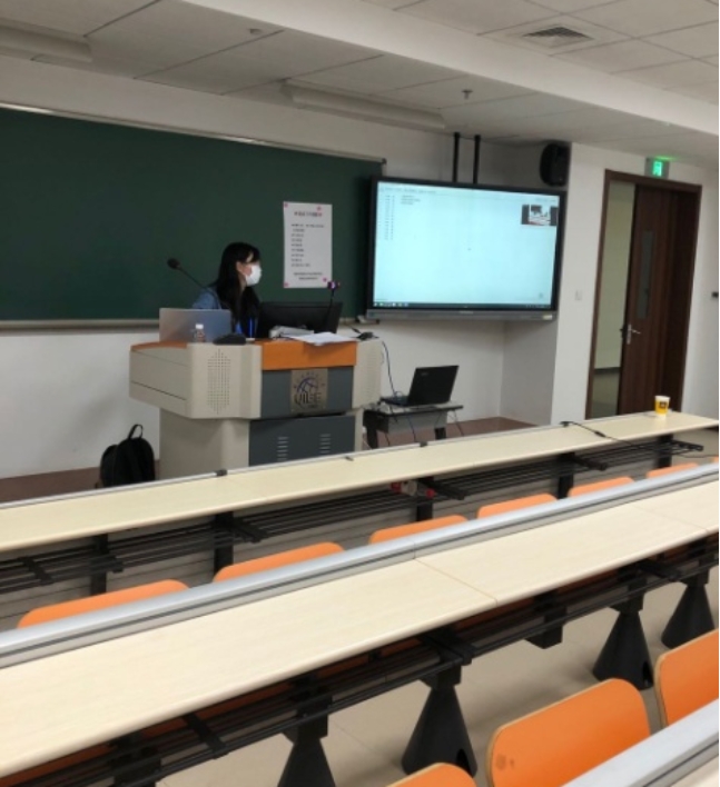 C:\Users\Yaodong\_DDNZone_\My Files\UIBE\黄色电影
工作\1. 研究生教学\a招生\2020硕士招生\照片\微信图片_20200603102129.jpg