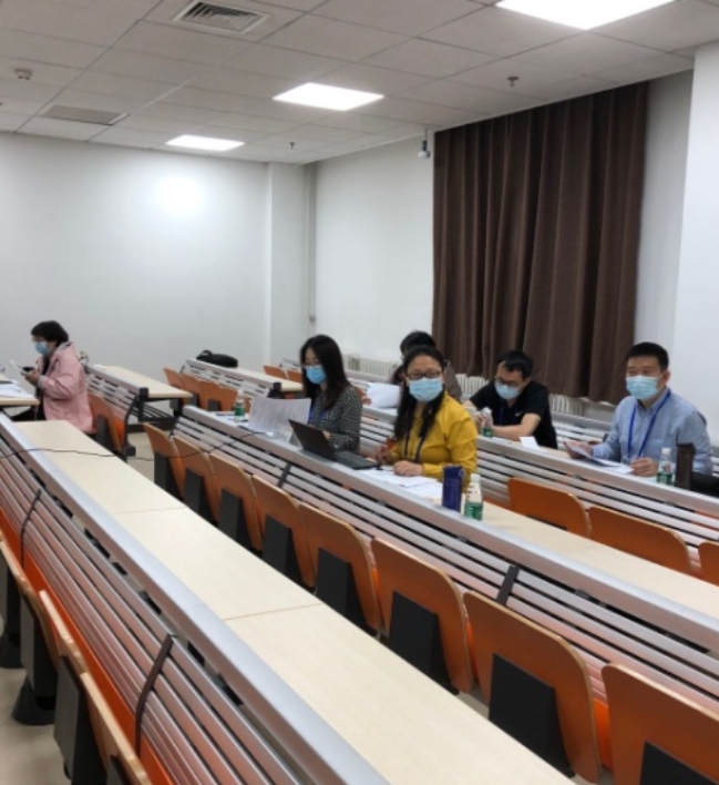 C:\Users\Yaodong\_DDNZone_\My Files\UIBE\黄色电影
工作\1. 研究生教学\a招生\2020硕士招生\照片\微信图片_20200603102116.jpg